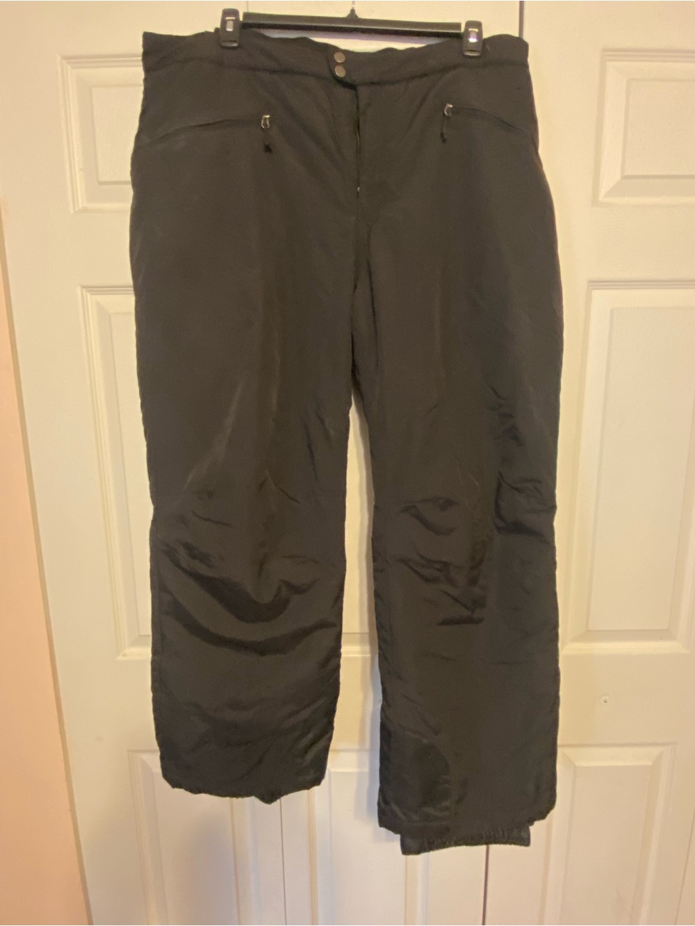 Insulated Women’s Black Snow Pants - All-Weather Protection